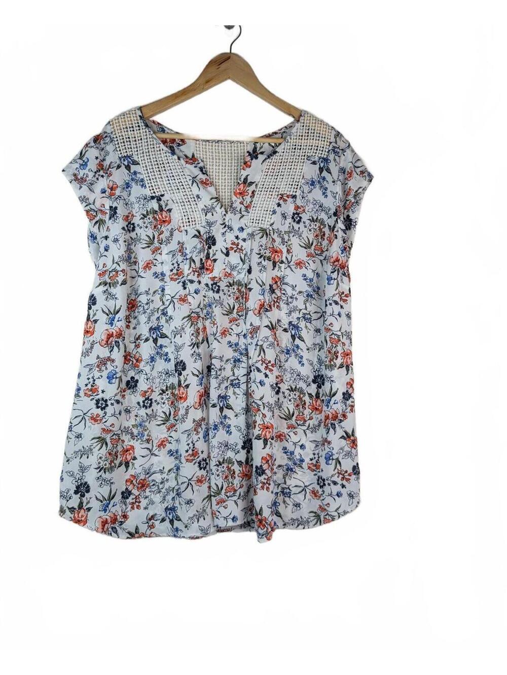 Daniel Rainn White Floral Top with Lace Split Neck Details Size‎ 2X